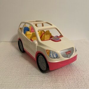 Fisherprice loving family musical car / suv / van & 5 misc dollhouse dolls & dog